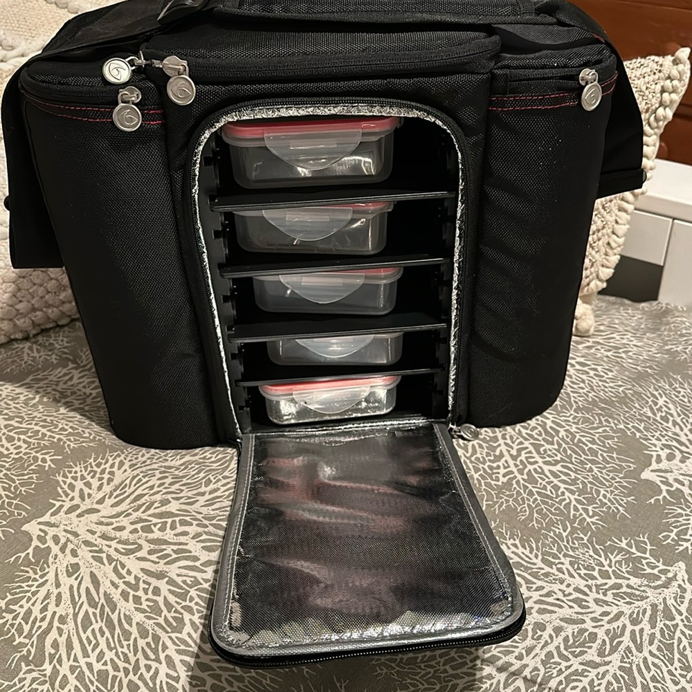 Insulated Black Meal Prep Bag with Containers